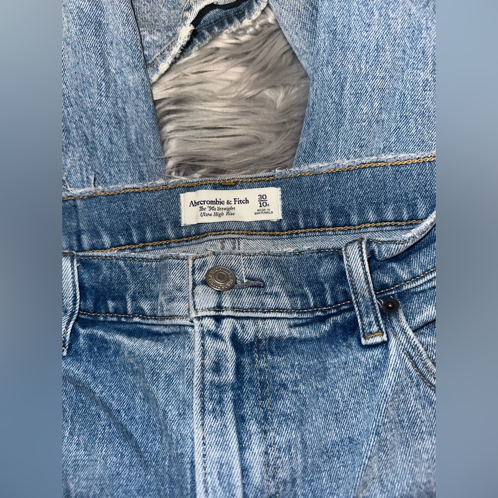Abercrombie & Fitch Washed Blue Straight Leg Jeans - Picture 5 of 6